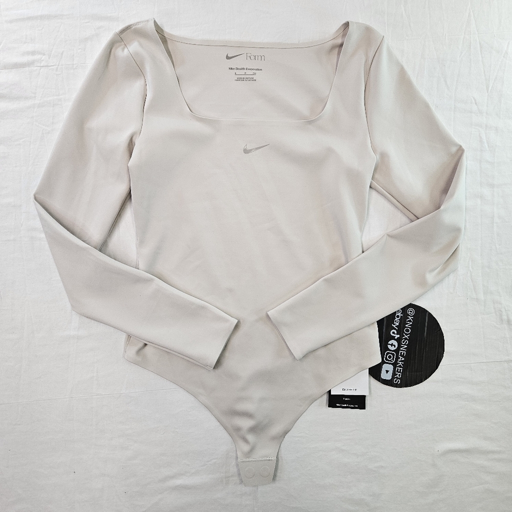 Nike Form Long-Sleeve Bodysuit-Cream HQ8296-104 Women's Size Small